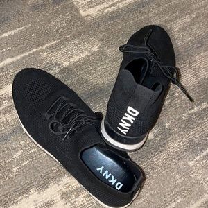 DKNY SLIP ON SNEAKERS